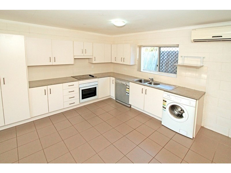 1/73 Livingstone Street, Berserker QLD 4701