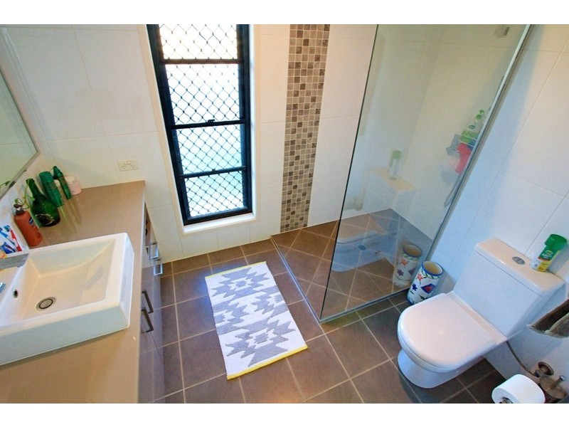 52 McQuire Road, Alton Downs QLD 4702