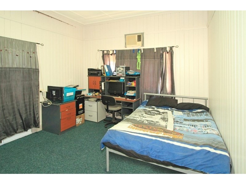 173 Lakes Creek Road, Berserker QLD 4701