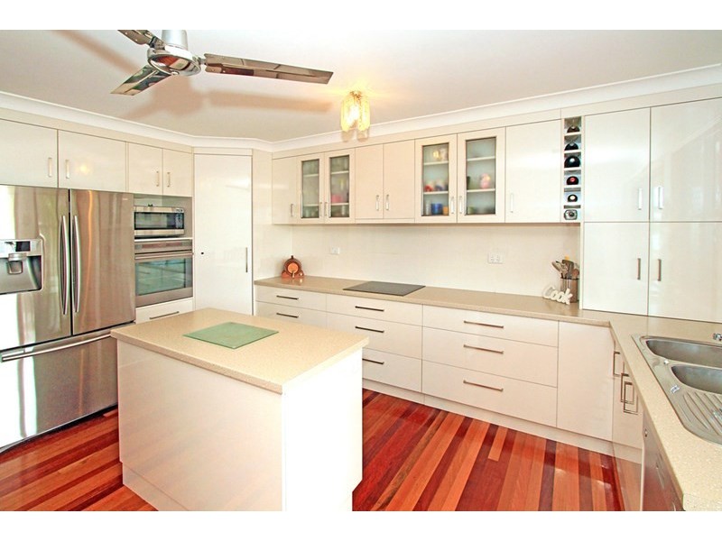 16 Unmack Street, Kawana QLD 4701