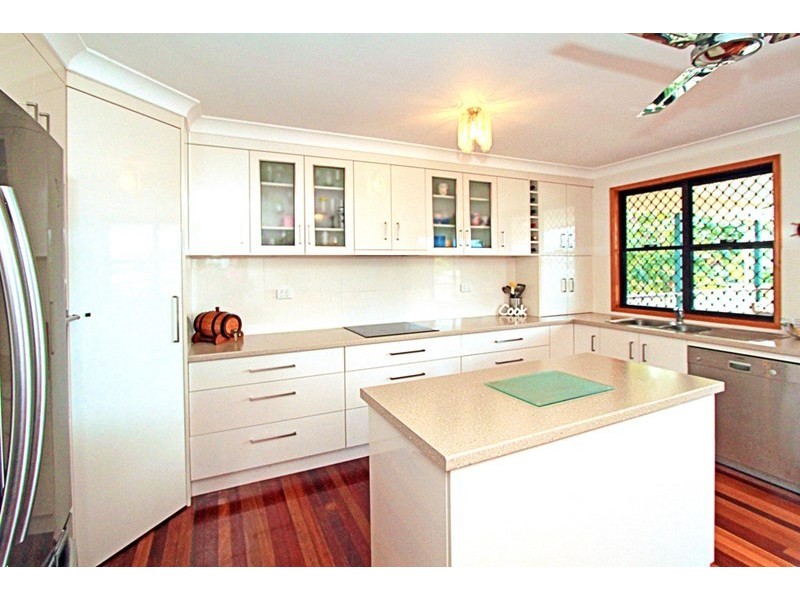 16 Unmack Street, Kawana QLD 4701