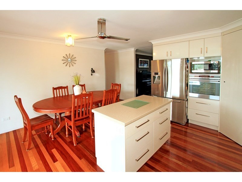 16 Unmack Street, Kawana QLD 4701