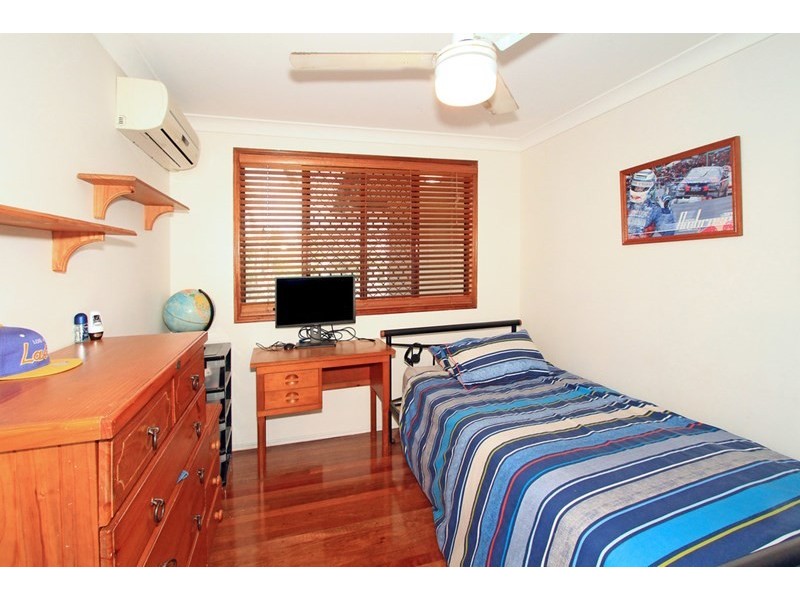 16 Unmack Street, Kawana QLD 4701