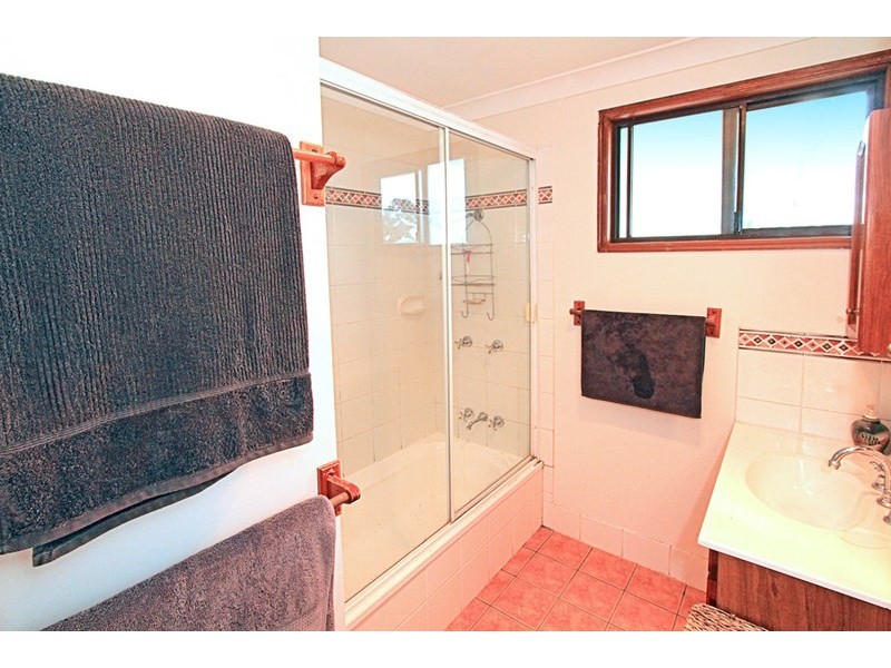 16 Unmack Street, Kawana QLD 4701