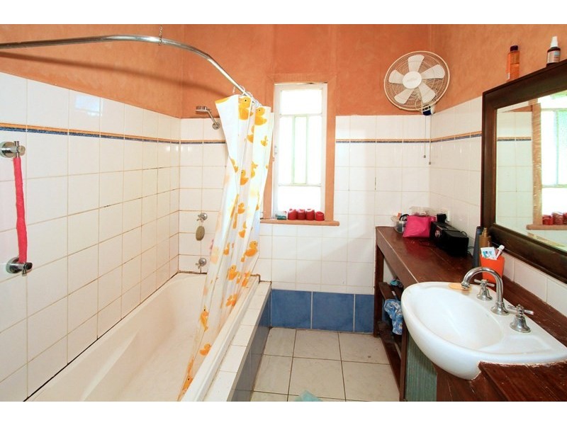 56 Deacon Street, Berserker QLD 4701