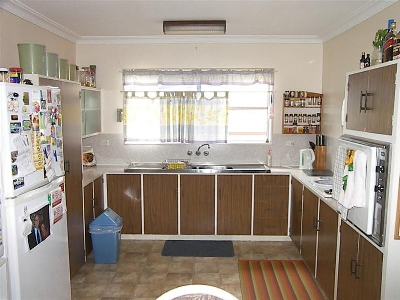 19 Underwood Street, Park Avenue QLD 4701