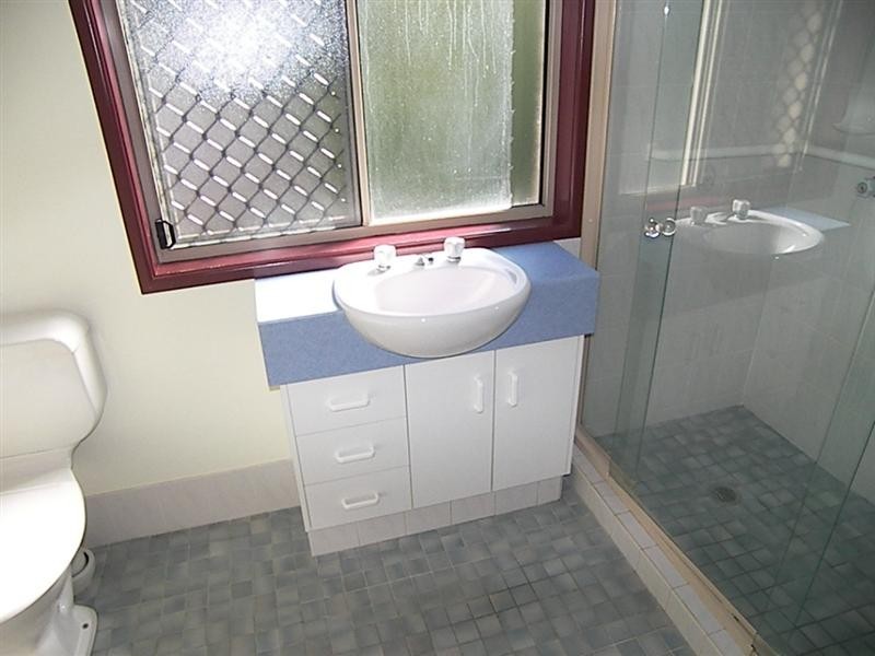 8 Wentworth Terrace, The Range QLD 4700