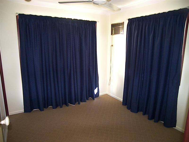 8 Wentworth Terrace, The Range QLD 4700