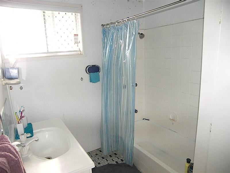 65 Gray Street, Park Avenue QLD 4701