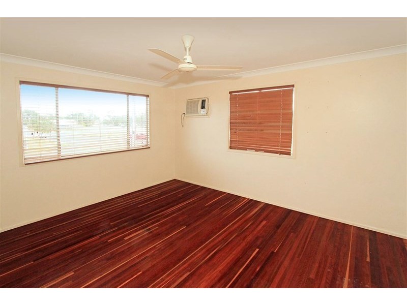 27a Main Street, Park Avenue QLD 4701