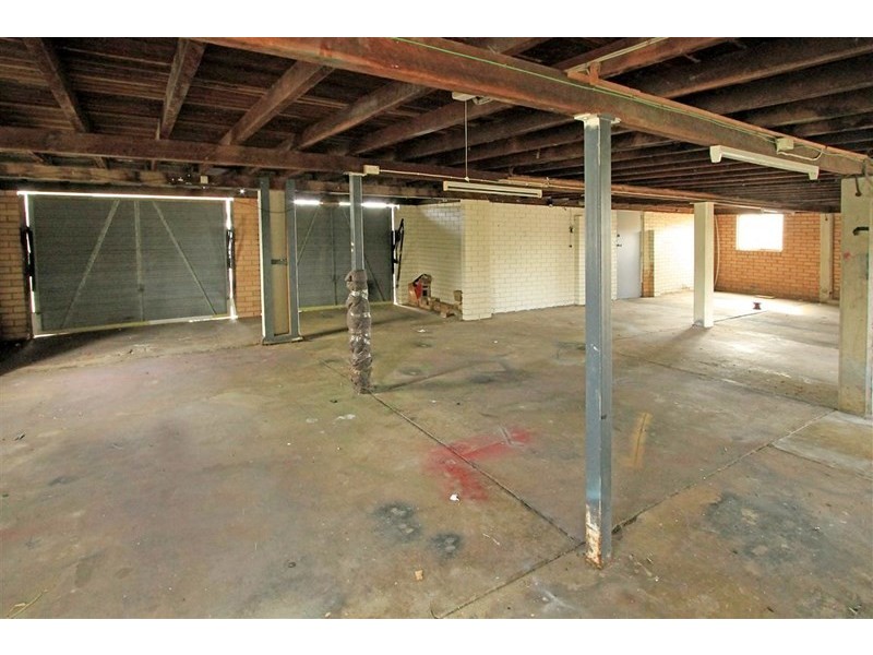 27a Main Street, Park Avenue QLD 4701