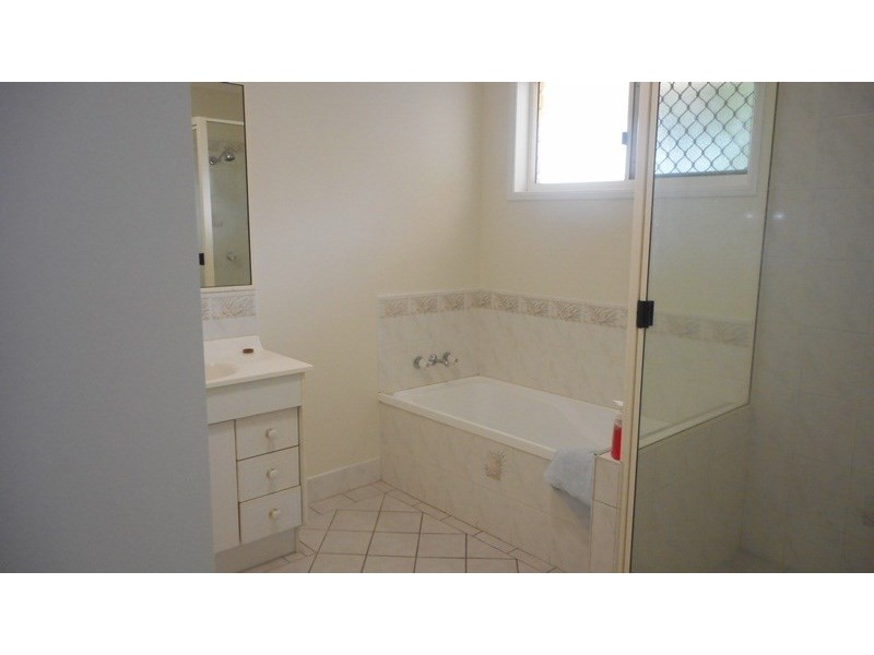 15 Casuarina Court, Kawana QLD 4701