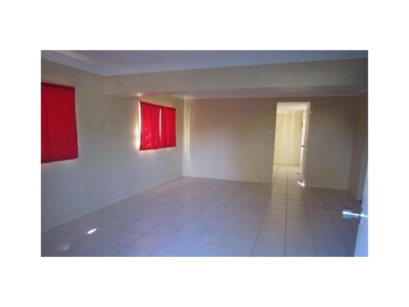 27 Harriette Street, Park Avenue QLD 4701