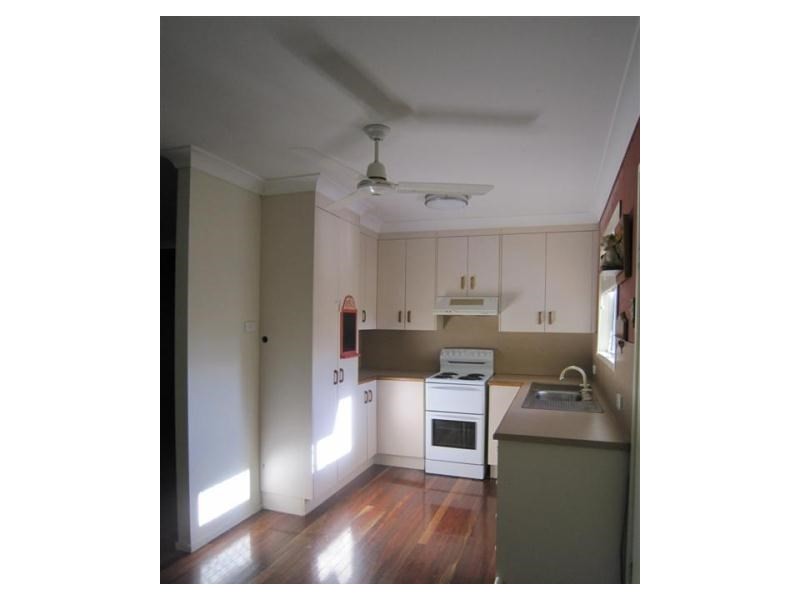 27 Harriette Street, Park Avenue QLD 4701