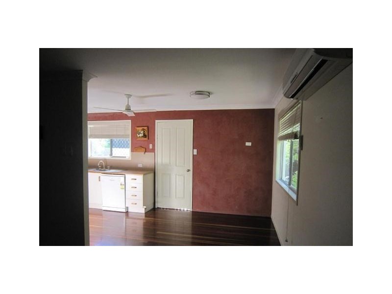 27 Harriette Street, Park Avenue QLD 4701