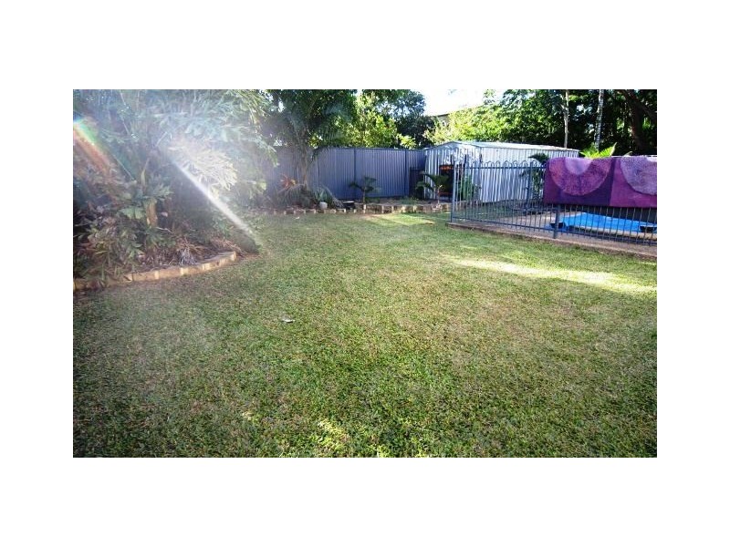 27 Harriette Street, Park Avenue QLD 4701