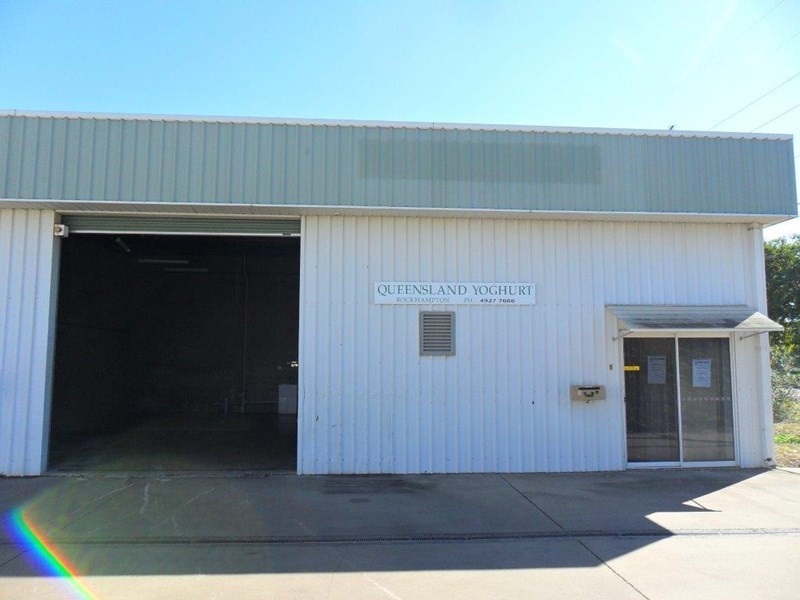 1/8 Robison Street, Park Avenue QLD 4701