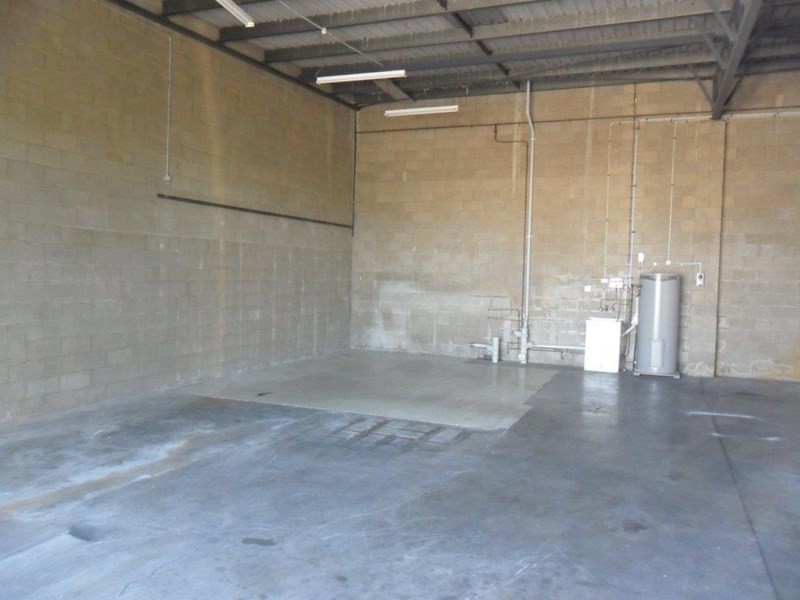 1/8 Robison Street, Park Avenue QLD 4701