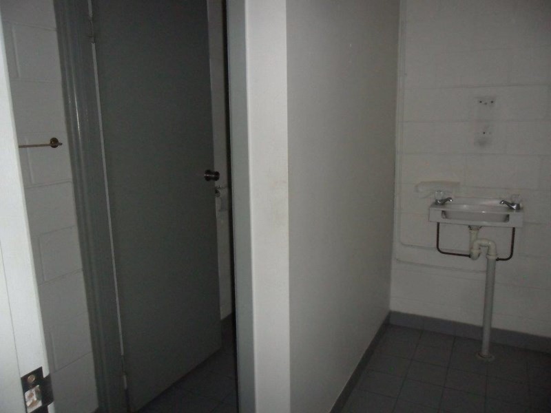 1/8 Robison Street, Park Avenue QLD 4701