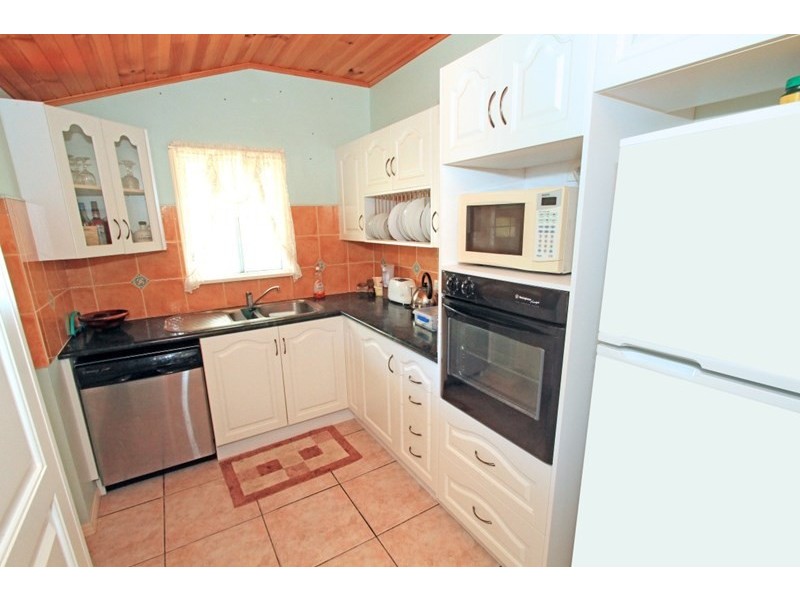 266 Upper Dawson Road, The Range QLD 4700