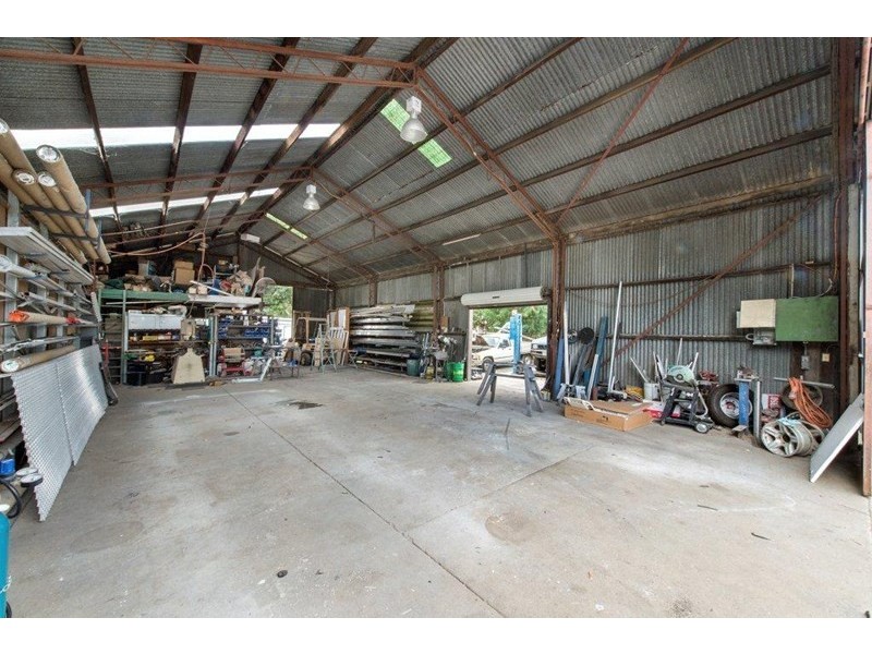 340 Leichhardt Street, Parkhurst QLD 4702