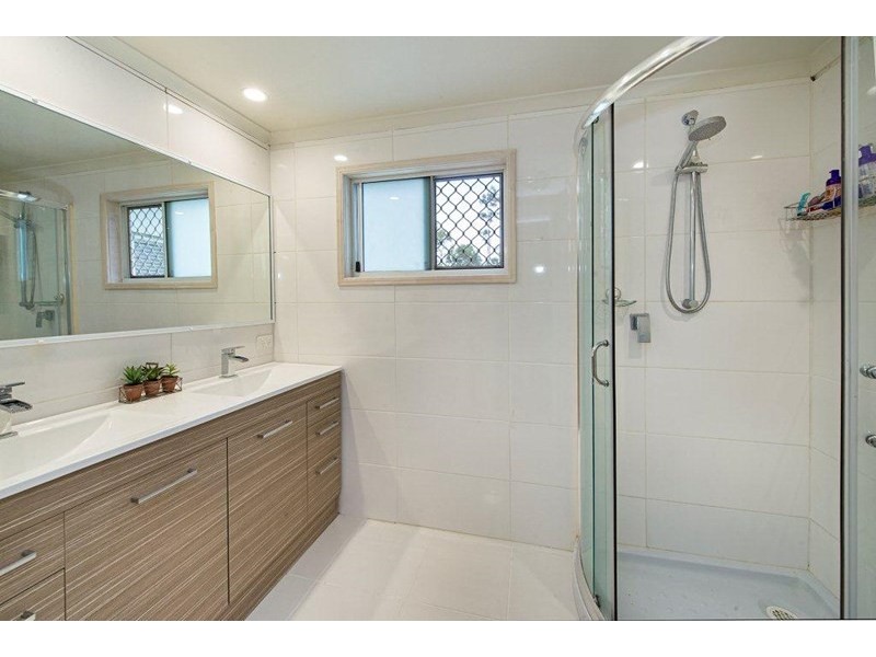 340 Leichhardt Street, Parkhurst QLD 4702