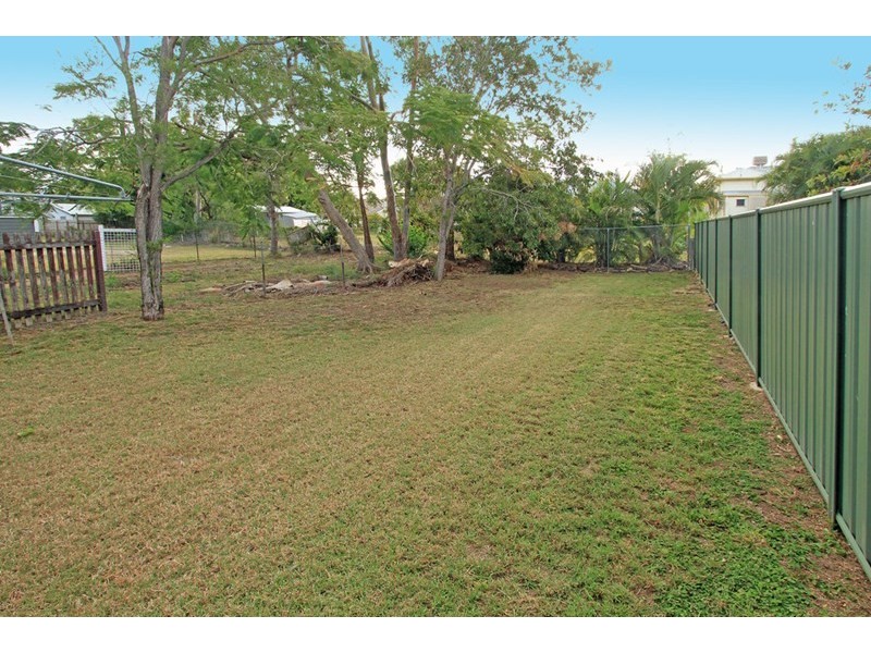 22b Gough Street, Park Avenue QLD 4701