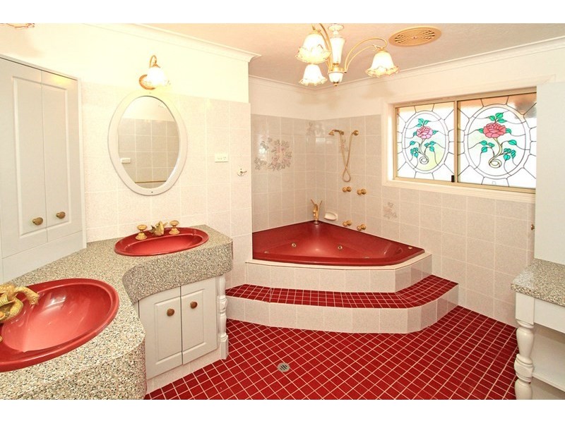 10 Davey Avenue, Frenchville QLD 4701