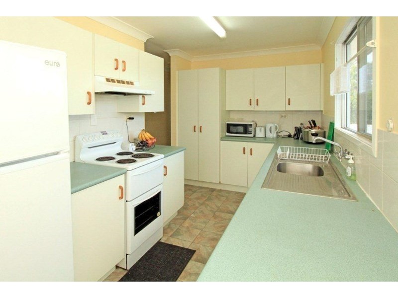 242 Richardson Road, Park Avenue QLD 4701