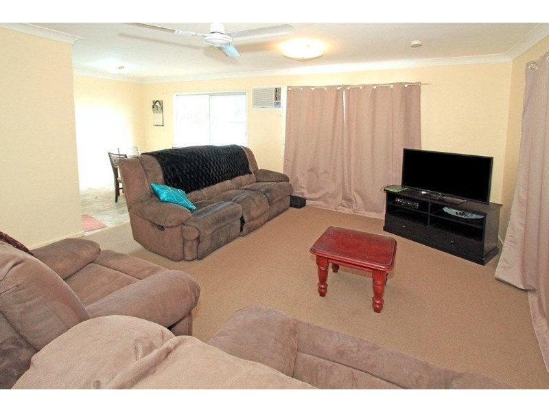 242 Richardson Road, Park Avenue QLD 4701