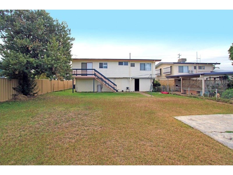 242 Richardson Road, Park Avenue QLD 4701