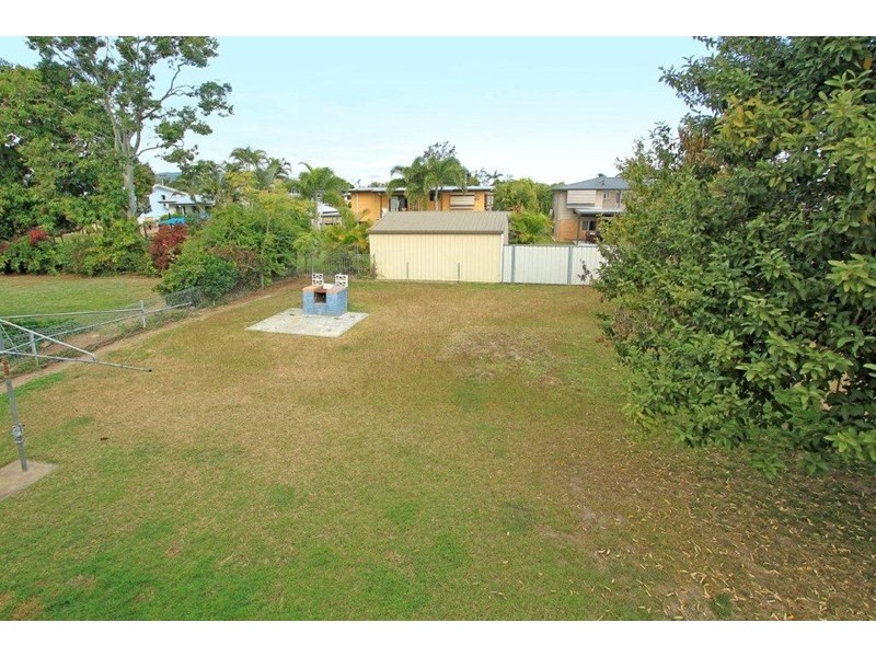 242 Richardson Road, Park Avenue QLD 4701
