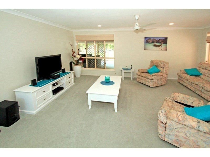 15 Samuel Crescent, Parkhurst QLD 4702