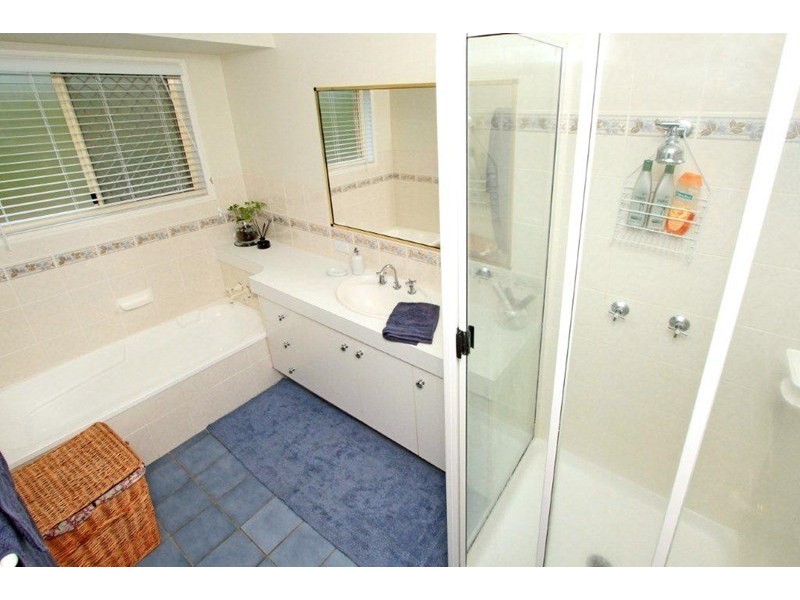 15 Samuel Crescent, Parkhurst QLD 4702