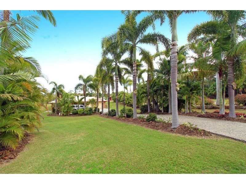 15 Samuel Crescent, Parkhurst QLD 4702