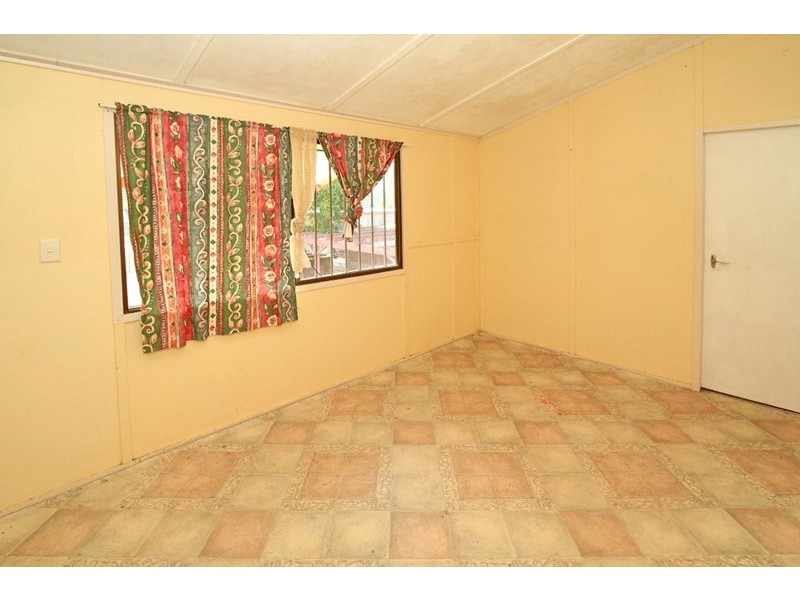 12 Werner Street, Park Avenue QLD 4701