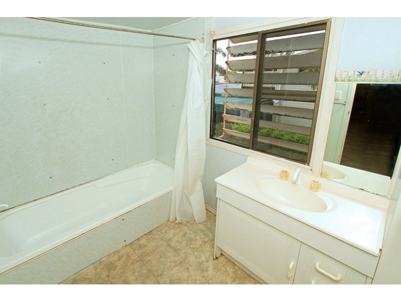 12 Werner Street, Park Avenue QLD 4701