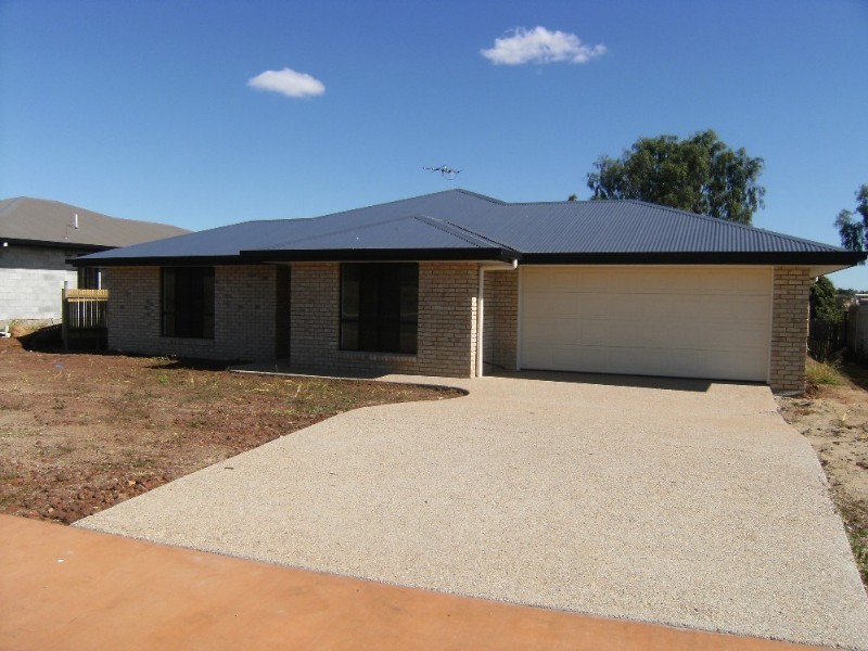 11 John Oxley Drive, Gracemere QLD 4702