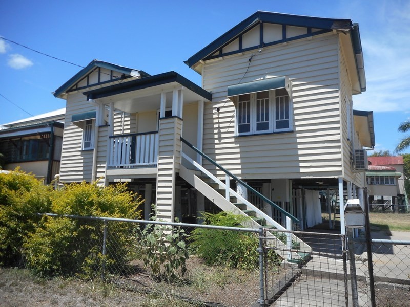 242 West Street, Allenstown QLD 4700