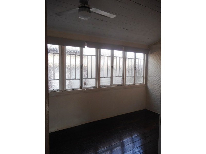 242 West Street, Allenstown QLD 4700