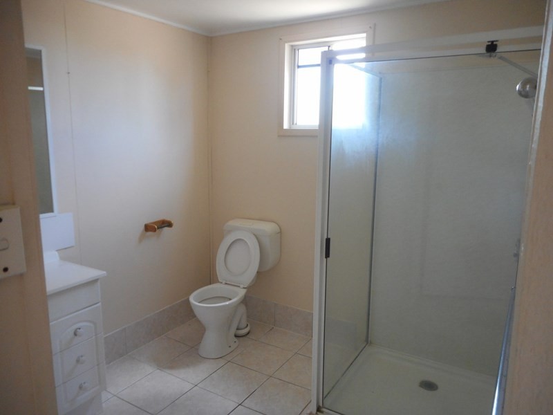 242 West Street, Allenstown QLD 4700