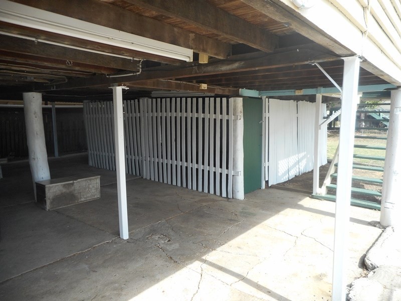 242 West Street, Allenstown QLD 4700