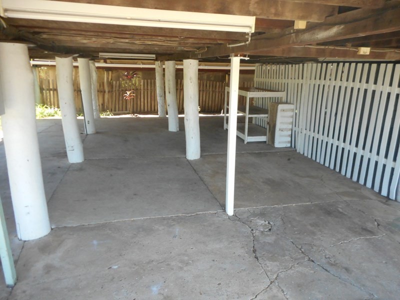 242 West Street, Allenstown QLD 4700