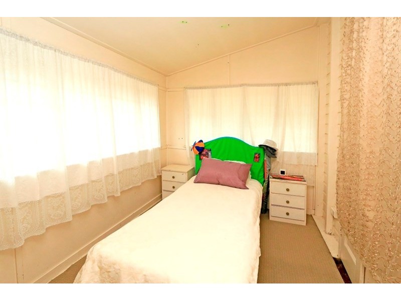 34 Caroline Street, Allenstown QLD 4700