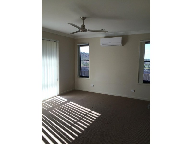 10 Leichhardt Drive, Gracemere QLD 4702