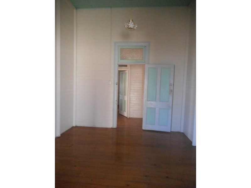 102 Denison Street, Rockhampton City QLD 4700