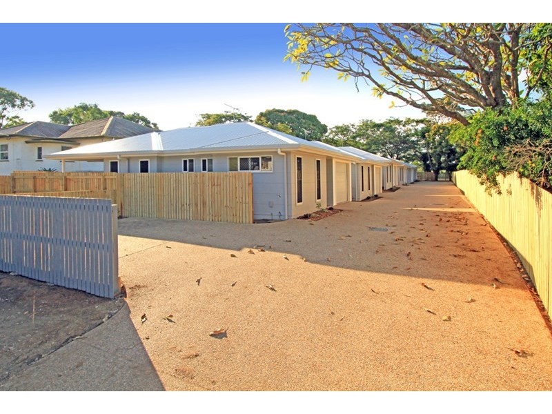2/15 Card Street, Berserker QLD 4701