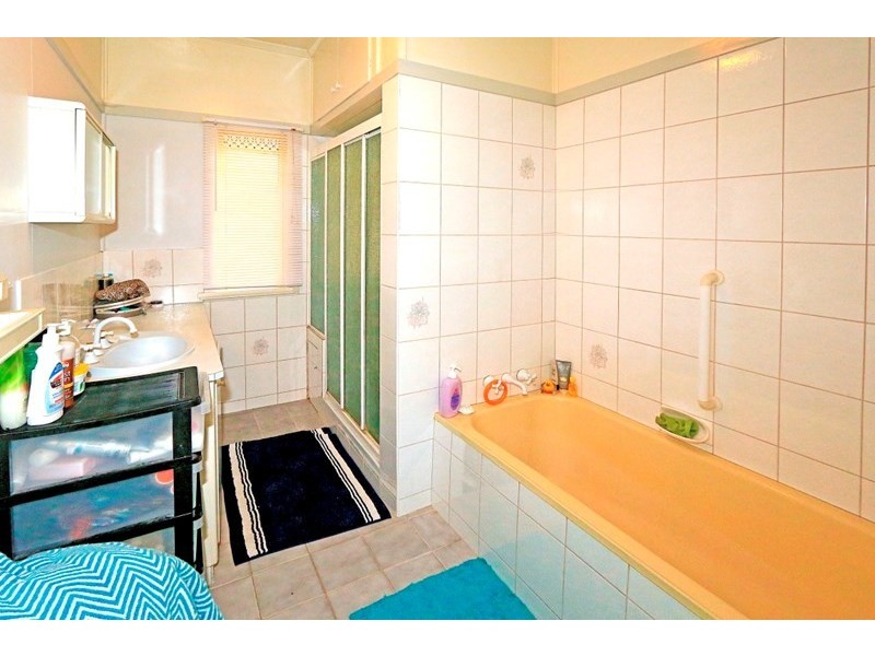 279 Waterloo Street, Berserker QLD 4701