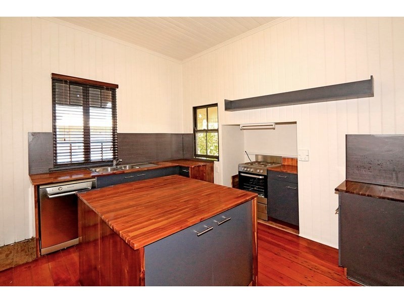 128 Kent Street, Rockhampton City QLD 4700