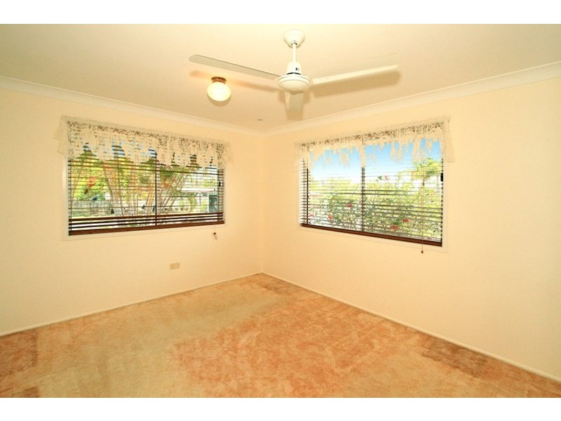 4 Hicks Close, Gracemere QLD 4702